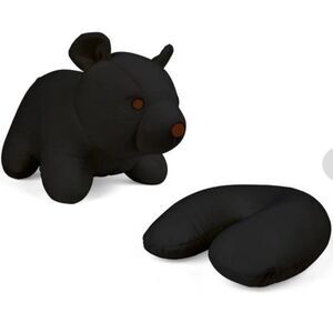 Kikkerland Zip And Flip Black Bear Head Rest